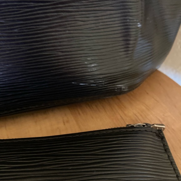 Louis Vuitton Epi Leather Sac a Dos Sling Backpack with pouch - Picture 5 of 12